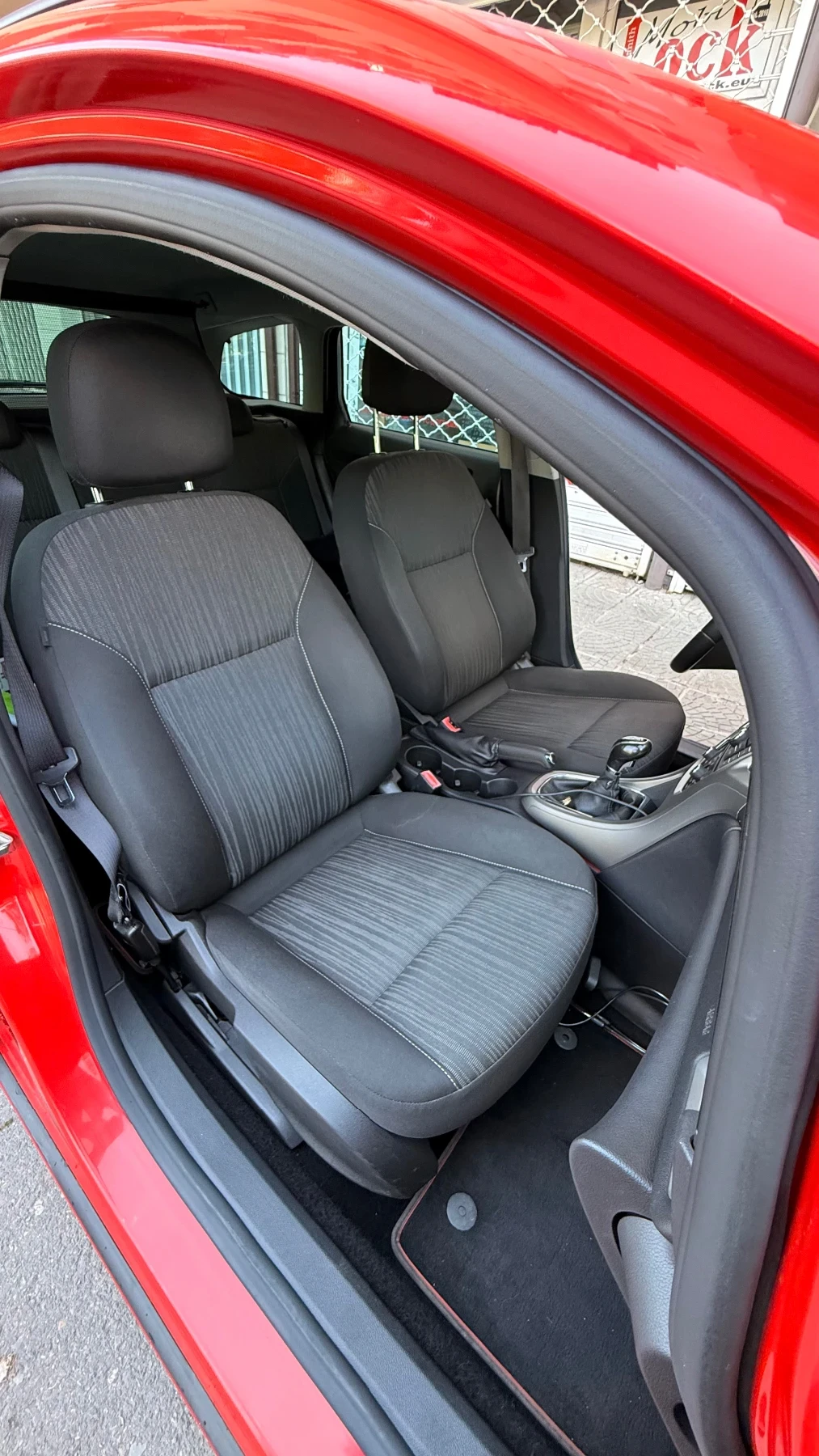 Opel Astra Astra J Sports Tourer 2011, снимка 13 - Автомобили и джипове - 54531012