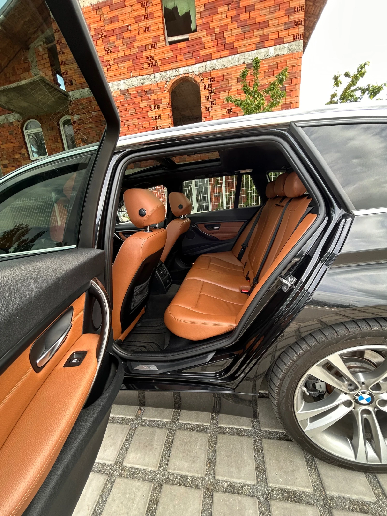 BMW 320 D xDrive Luxory , снимка 16 - Автомобили и джипове - 54561163