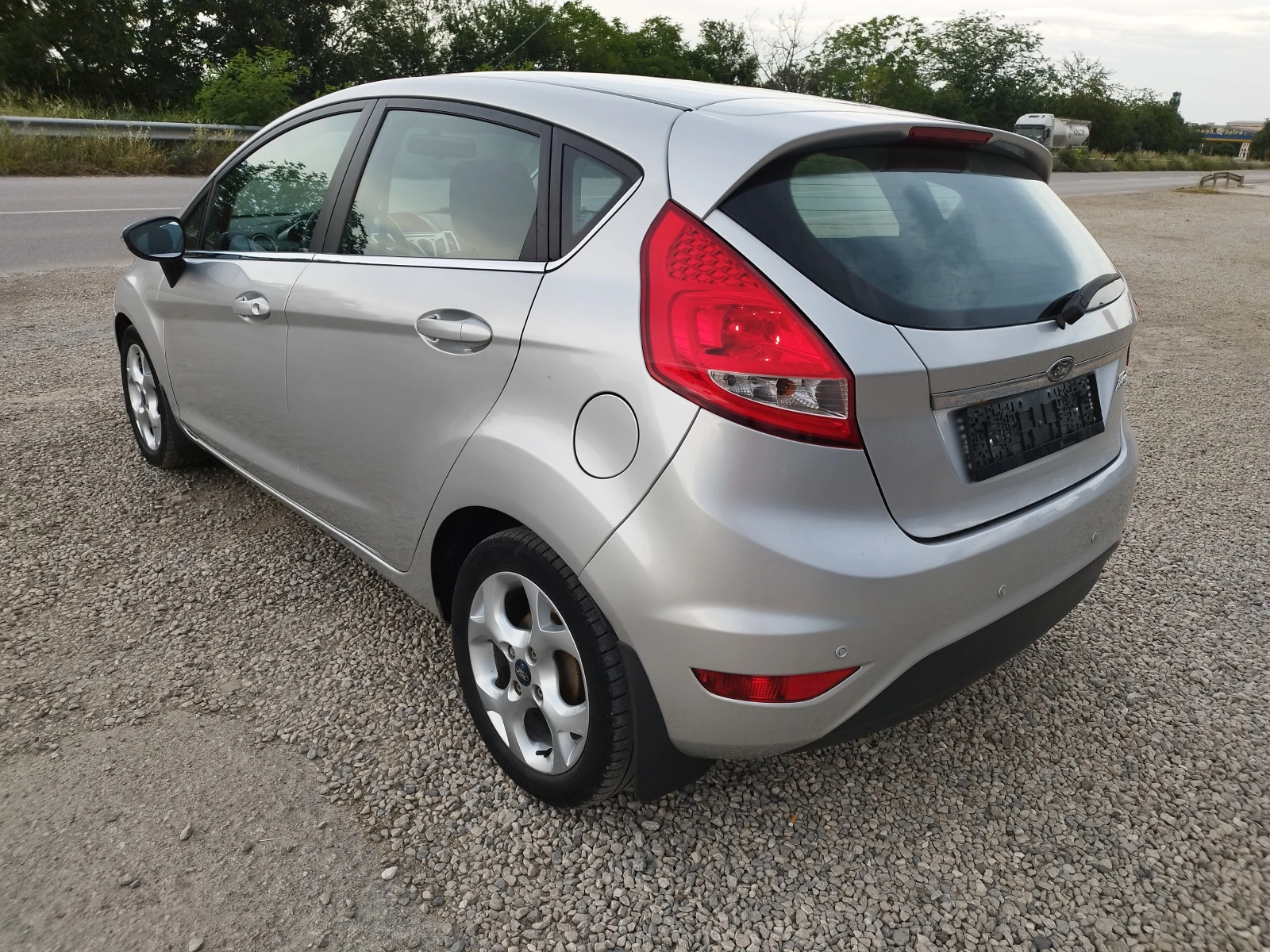 Ford Fiesta 1.25i 82kc Euro5, снимка 3 - Автомобили и джипове - 54878955