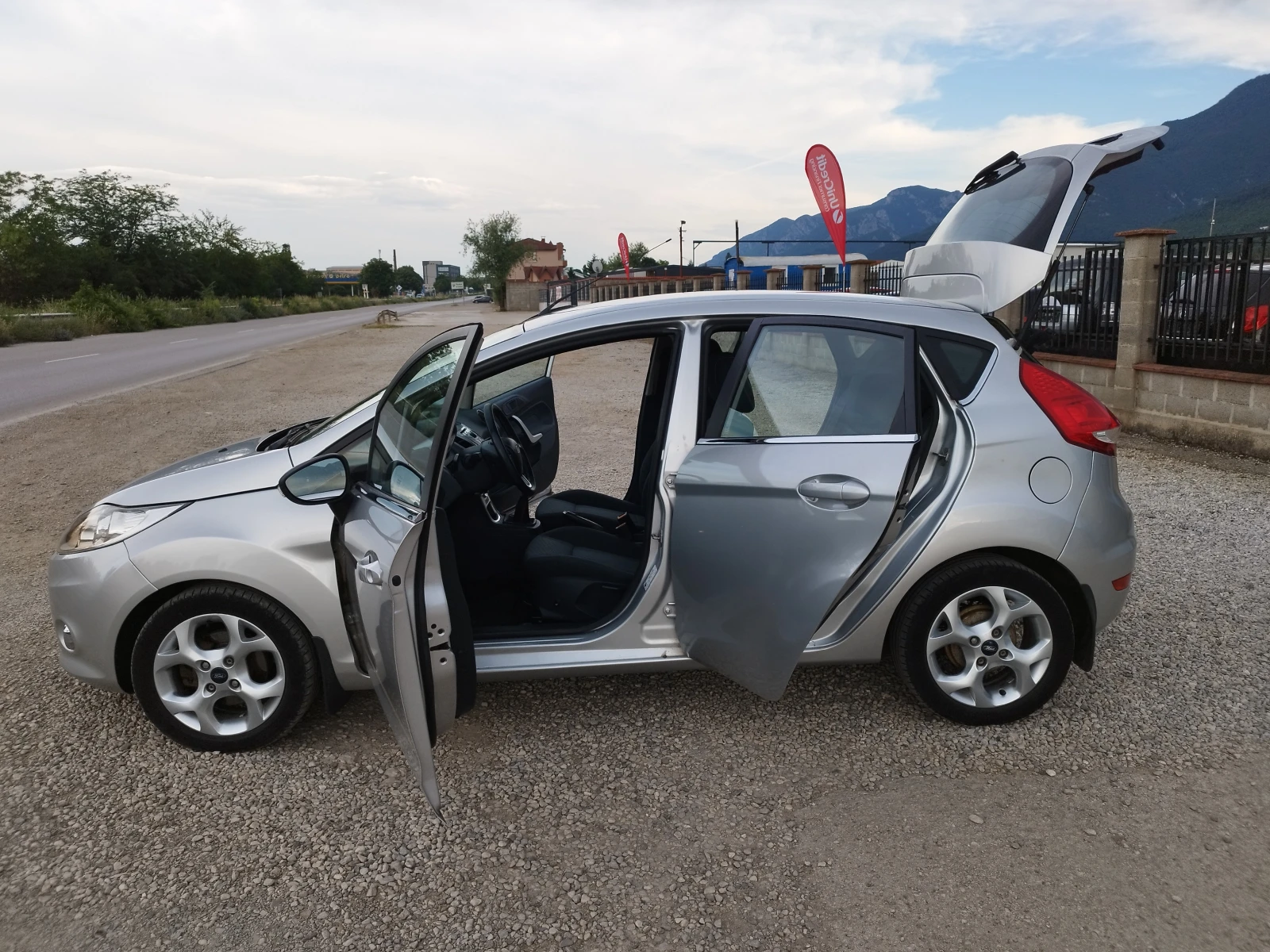 Ford Fiesta 1.25i 82kc Euro5, снимка 9 - Автомобили и джипове - 54878955