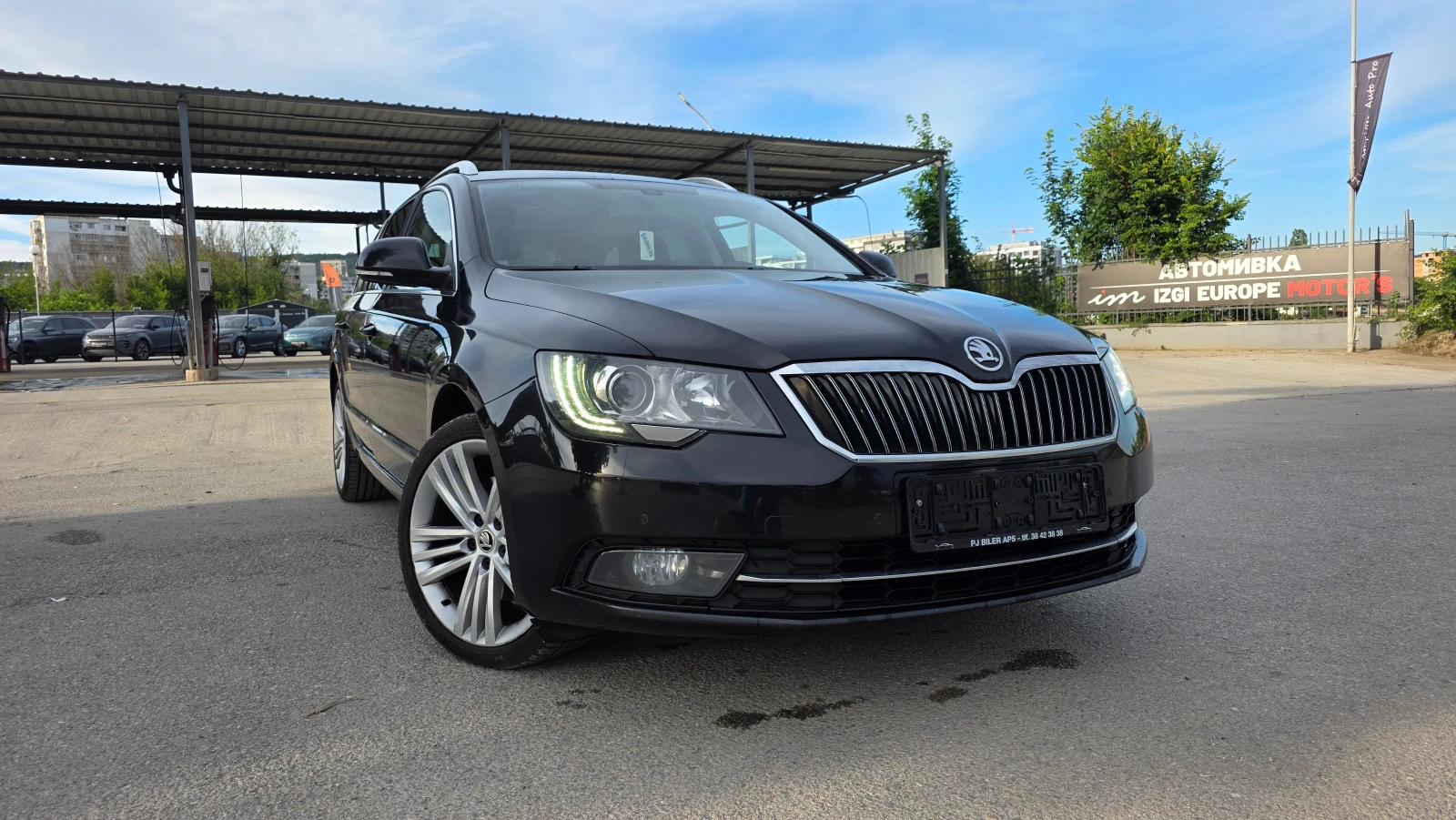 Skoda Superb KATO ЧИСТО НОВ, снимка 2 - Автомобили и джипове - 55082235