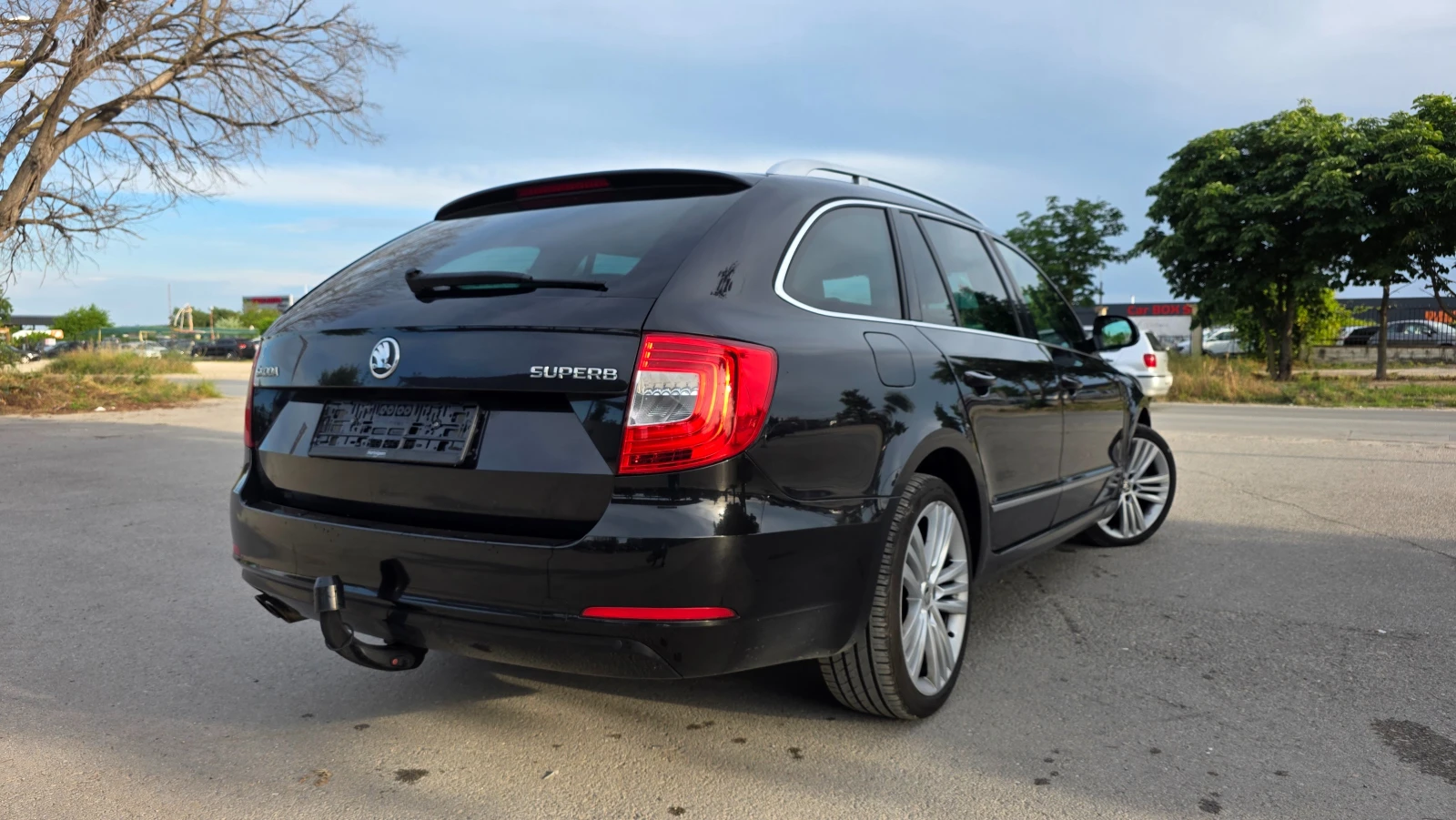 Skoda Superb KATO ЧИСТО НОВ, снимка 4 - Автомобили и джипове - 55082235
