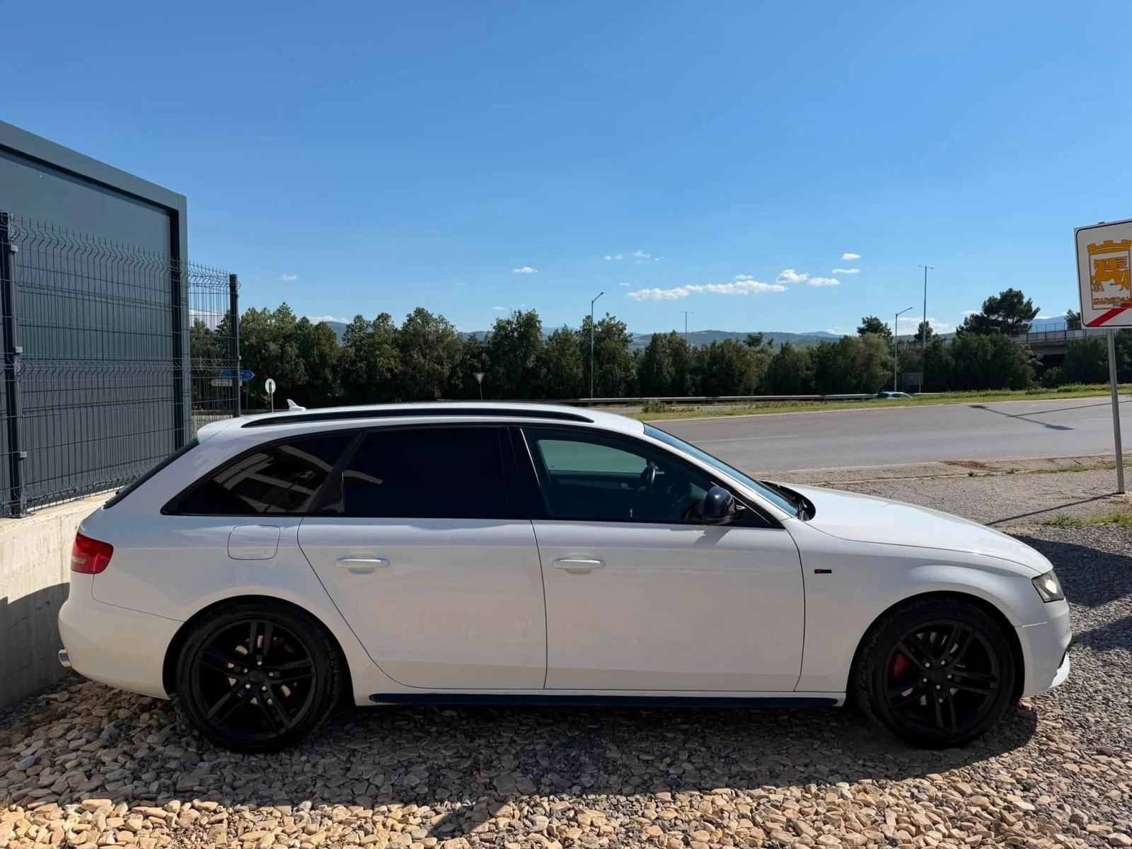 Audi A4 2.7TDI/RS/AUTO/ПОДГРЕВ/ОБДУХВАНЕ, снимка 4 - Автомобили и джипове - 55210944