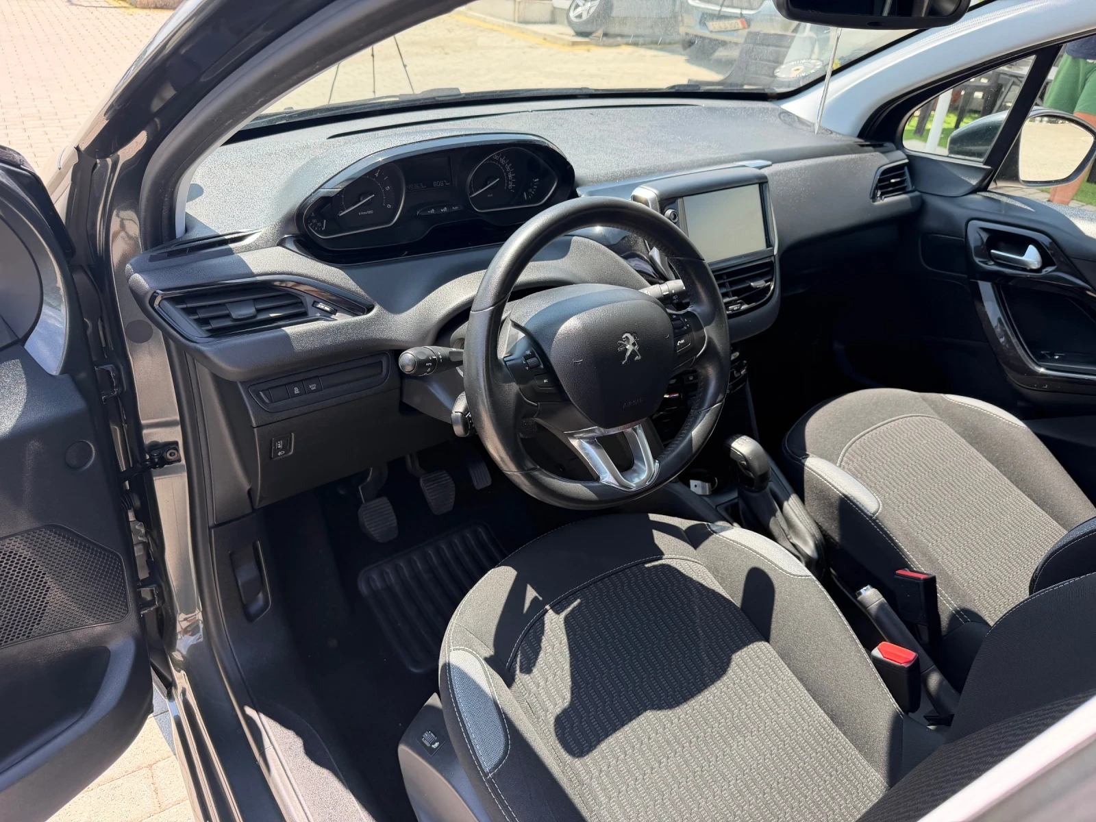 Peugeot 208 1.6d/100hp/NAVI/EVRO6/, снимка 8 - Автомобили и джипове - 55245313