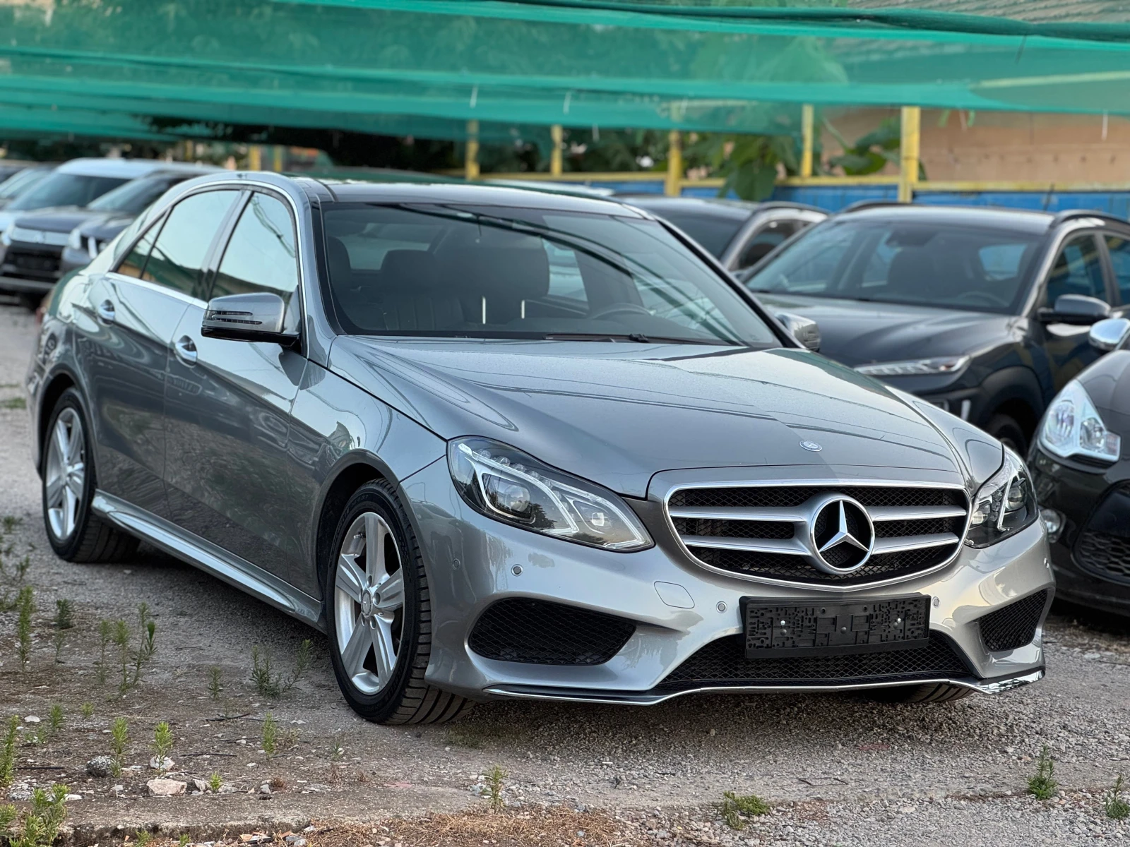 Mercedes-Benz E 350 d* AMG-Line* 4matic* NAVI* LED* PANORAMA, снимка 3 - Автомобили и джипове - 55474914