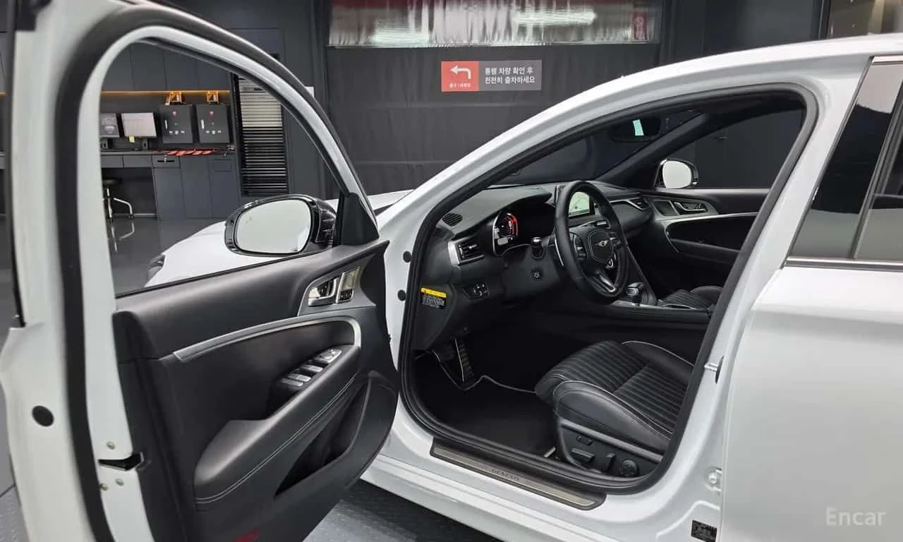 Genesis G70 * 2.0T * ОПЦИЯ ЗА ФИНАНСИРАНЕ, снимка 10 - Автомобили и джипове - 55563429