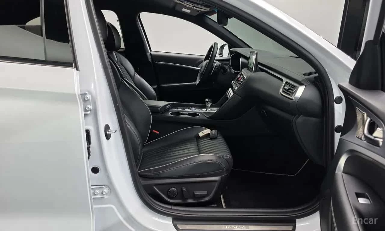 Genesis G70 * 2.0T * ОПЦИЯ ЗА ФИНАНСИРАНЕ, снимка 11 - Автомобили и джипове - 55563429