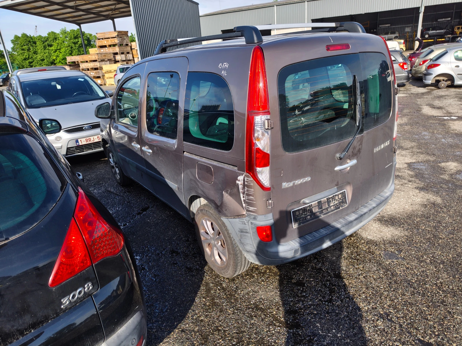Renault Kangoo 1.6i 16V, снимка 5 - Автомобили и джипове - 55783720