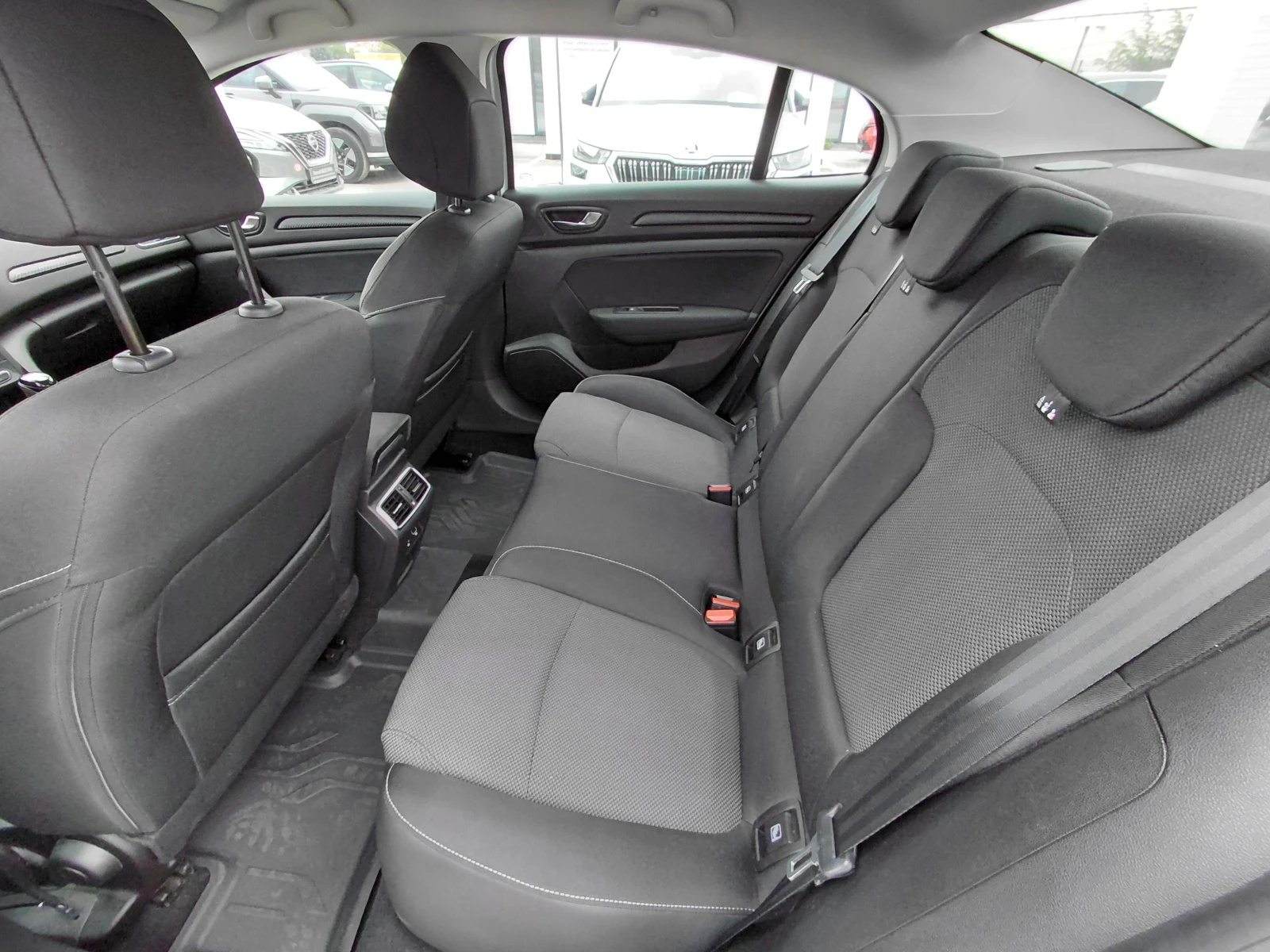 Renault Megane 1.3TCe/140�.�/ZEN | Mobile.bg � ����������� 16