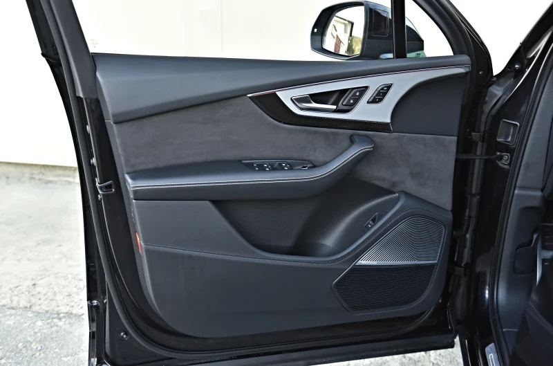 Audi SQ7 4.0 V8T MATRIX 3xTV B&O 7-SITZE 22&#34; PANO 360 C, снимка 15 - Автомобили и джипове - 50968438