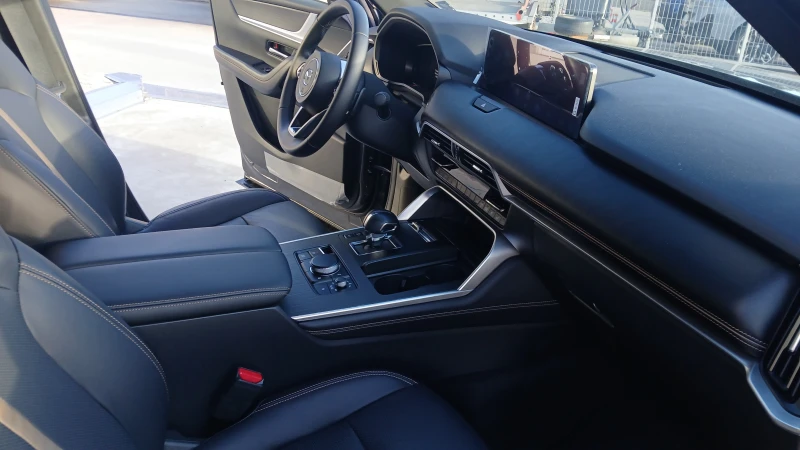 Mazda CX-80, снимка 11 - Автомобили и джипове - 52537535