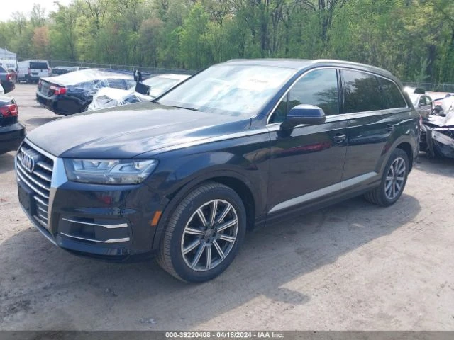 Audi Q7 Quattro* Matrix* Bose* Диг.табло* Подгрев* Пано* , снимка 5 - Автомобили и джипове - 47568083