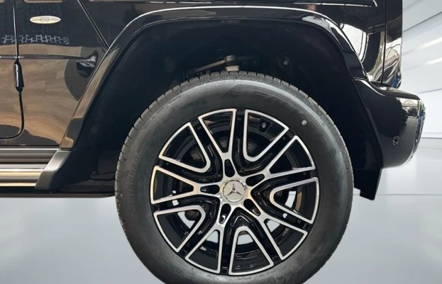 Mercedes-Benz G 580 EQ Manufaktur = AMG Line = Гаранция, снимка 3 - Автомобили и джипове - 53075145