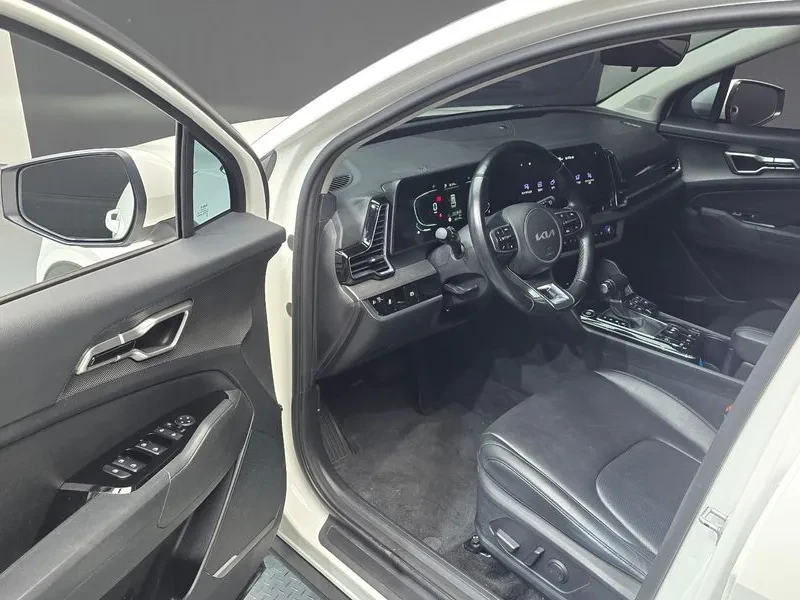 Kia Sportage 2.0 CRDi   Нова генерация   186 к.с.   Автоматик  , снимка 9 - Автомобили и джипове - 55187127