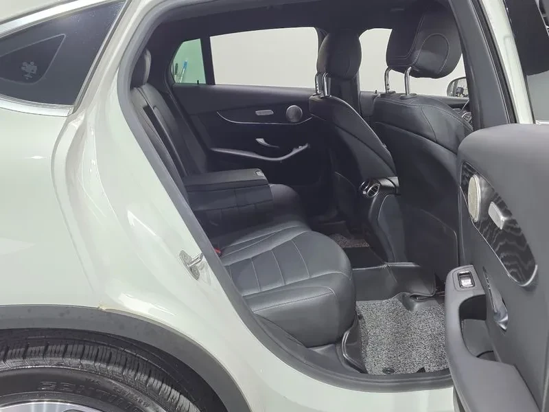 Mercedes-Benz GLC 300 4Matic Coupe, снимка 12 - Автомобили и джипове - 55914317