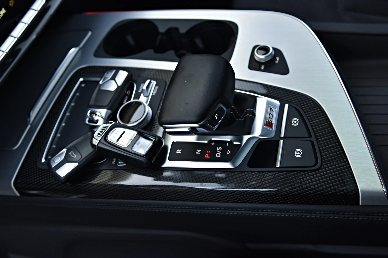 Audi SQ7 4.0 V8T MATRIX 3xTV B&O 7-SITZE 22" PANO 360 C | Mobile.bg   13