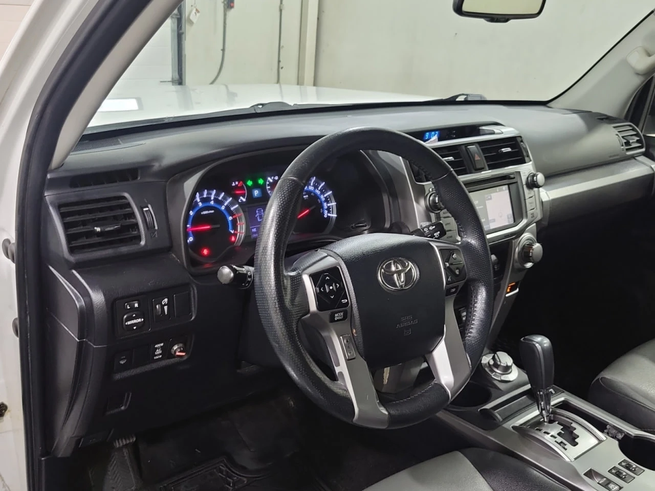 Toyota 4runner CARFAX* АВТОФИНАНСИРАНЕ* БЕЗ ПЪРВОНАЧАЛНА ВНОСКА*  - изображение 10