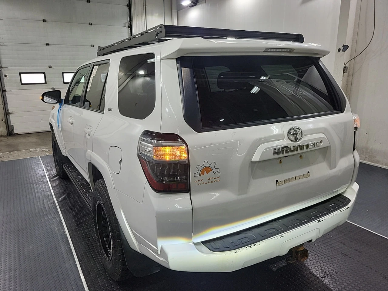 Toyota 4runner CARFAX* АВТОФИНАНСИРАНЕ* БЕЗ ПЪРВОНАЧАЛНА ВНОСКА*  - изображение 4