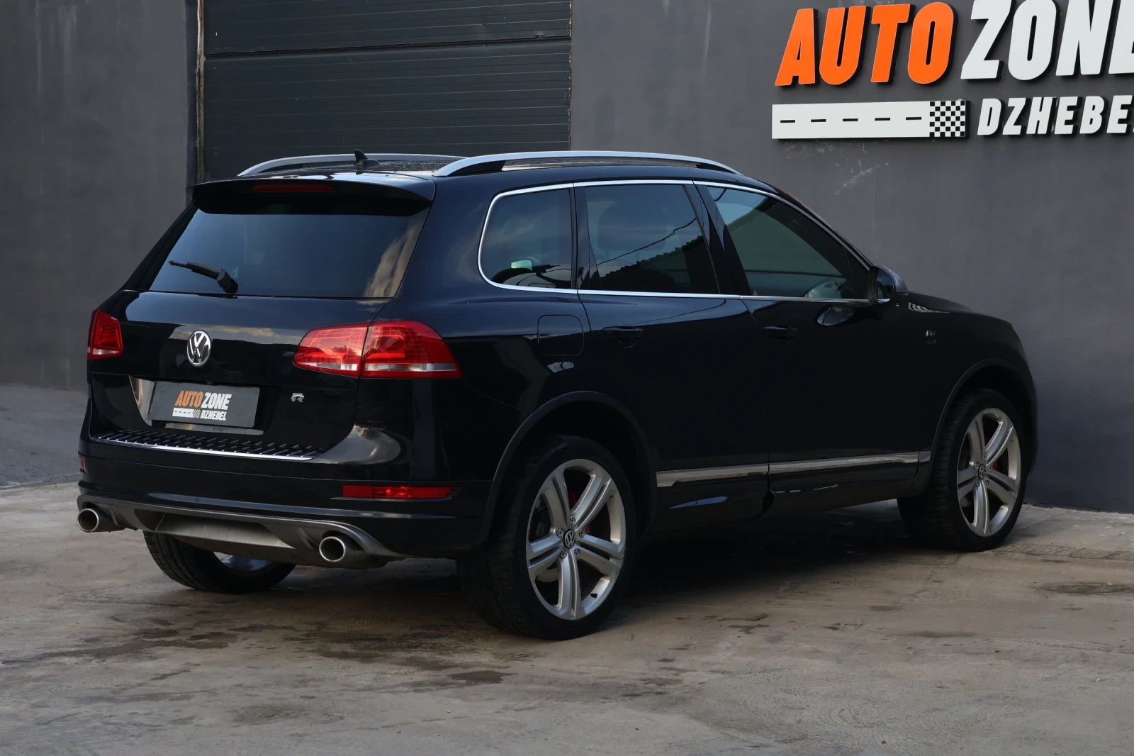 VW Touareg 3.0d R line 4x4 FULL - изображение 4