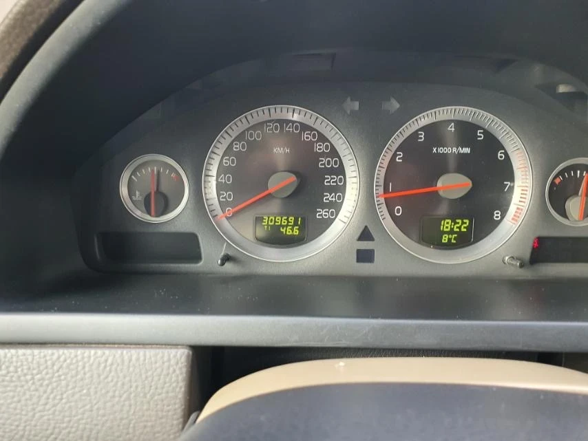 Volvo Xc90 2.5 T , снимка 11 - Автомобили и джипове - 53805455