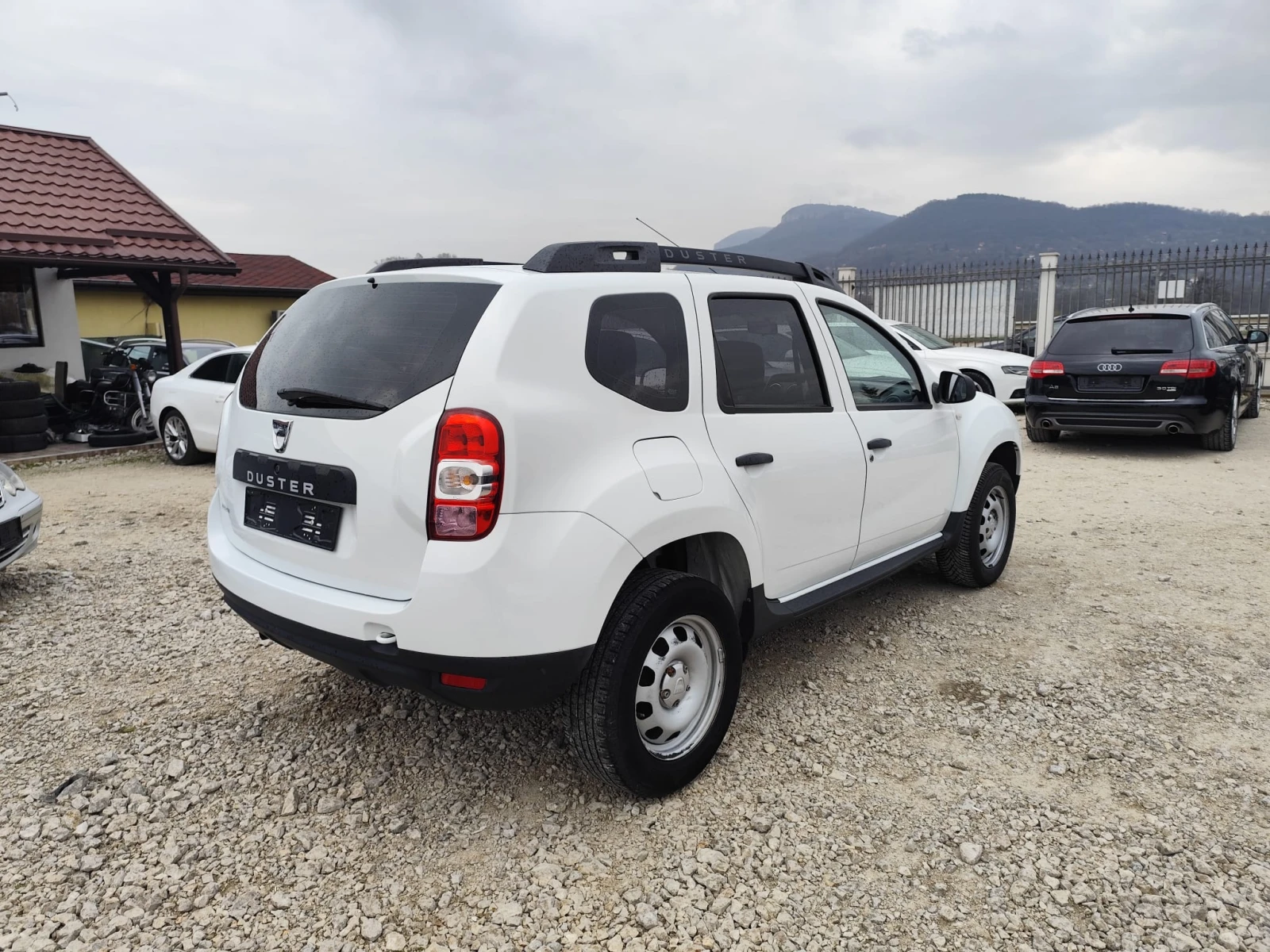 Dacia Duster 1.5 дизел Италия, снимка 5 - Автомобили и джипове - 54012898