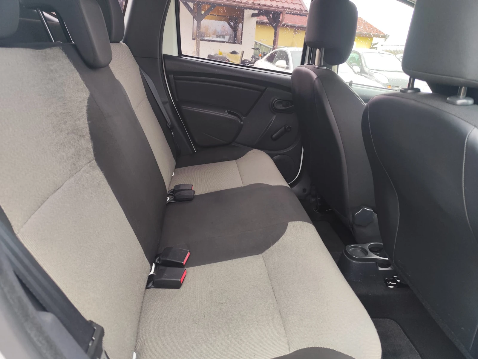 Dacia Duster 1.5 дизел Италия, снимка 14 - Автомобили и джипове - 54012898