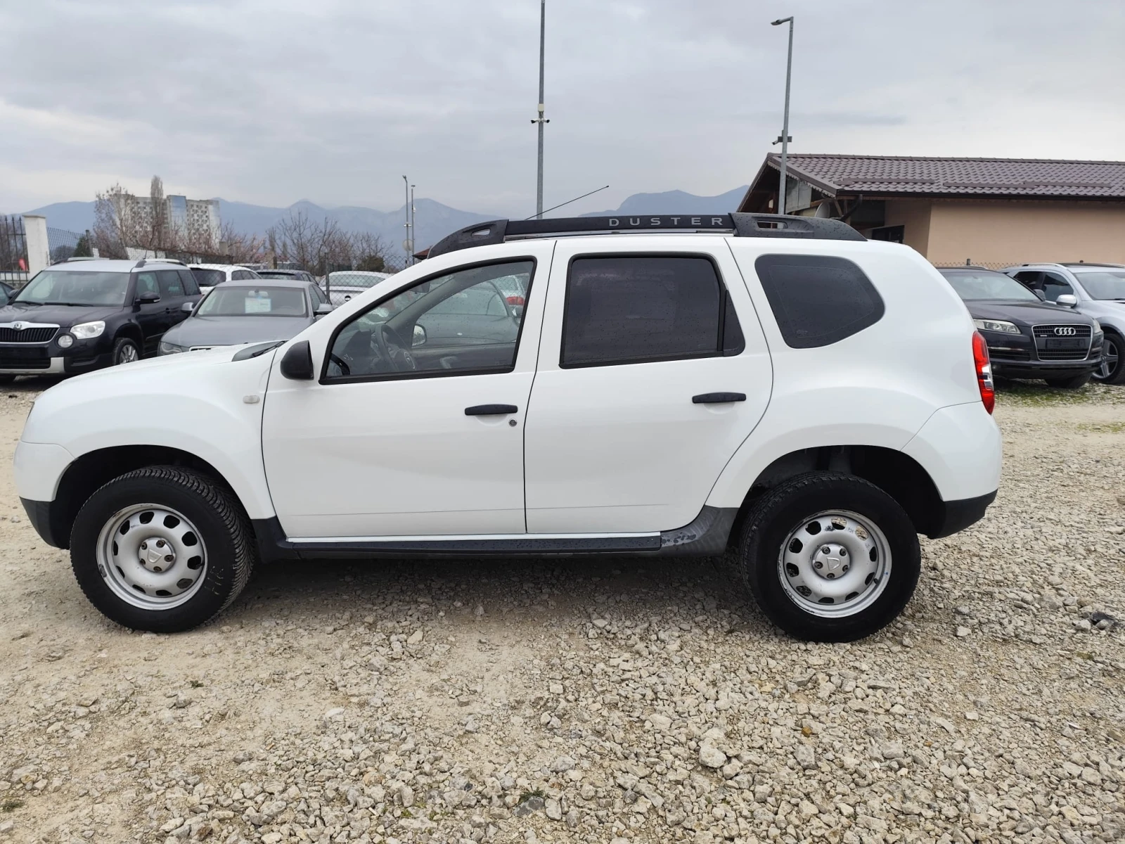 Dacia Duster 1.5 дизел Италия, снимка 9 - Автомобили и джипове - 54012898