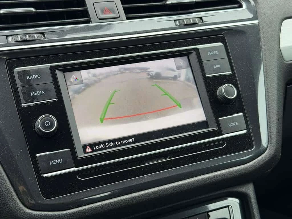 VW Tiguan PURE WHITE| 4MOTION| PANORAMA| ПОДГРЕВИ| , снимка 14 - Автомобили и джипове - 54150085