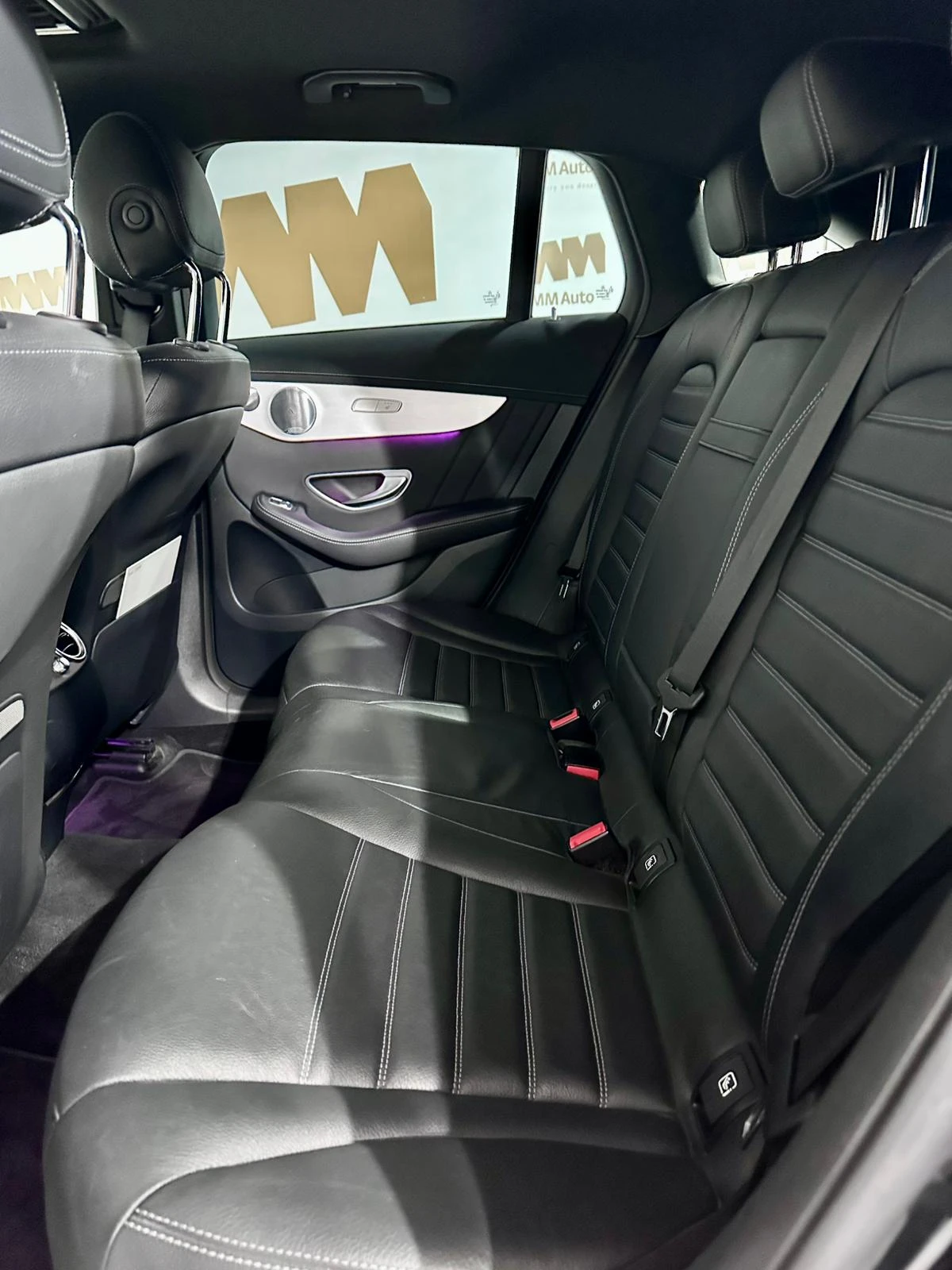 Mercedes-Benz EQC 400 AMG* 4Matic* Ventilation* Burmester* Pano* HuD, снимка 12 - Автомобили и джипове - 54631039
