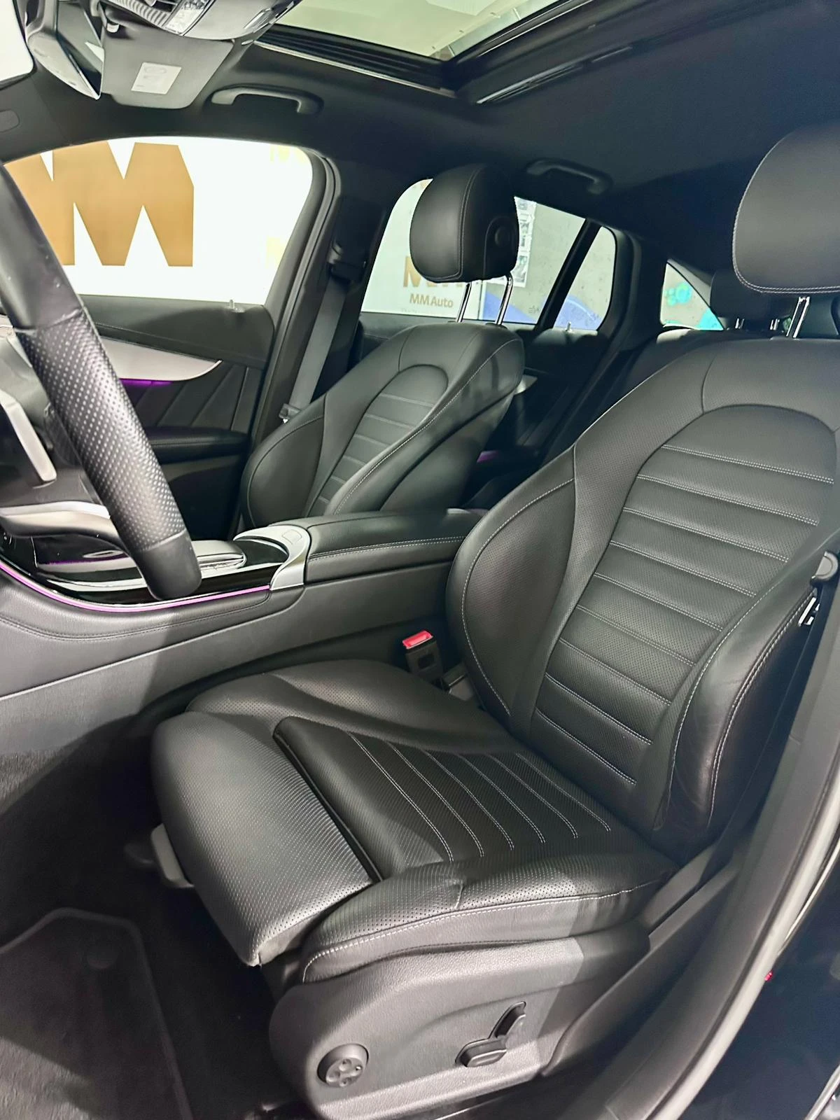 Mercedes-Benz EQC 400 AMG* 4Matic* Ventilation* Burmester* Pano* HuD, снимка 8 - Автомобили и джипове - 54631039