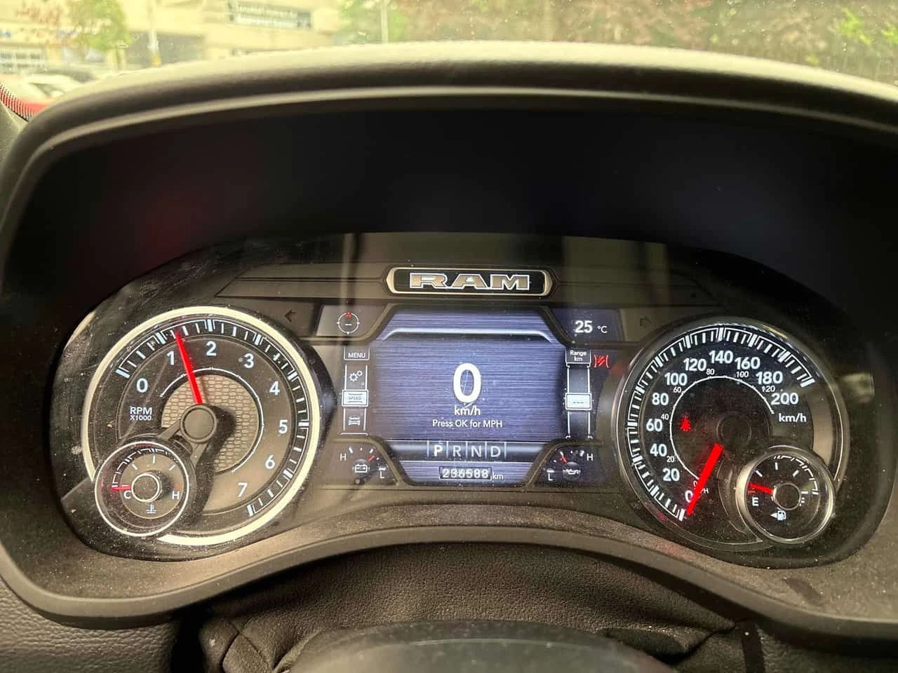 Dodge RAM 1500 * Sport * АВТОКРЕДИТ БЕЗ ПЪРВОНАЧАЛНА ВНОСКА* , снимка 8 - Автомобили и джипове - 55308273