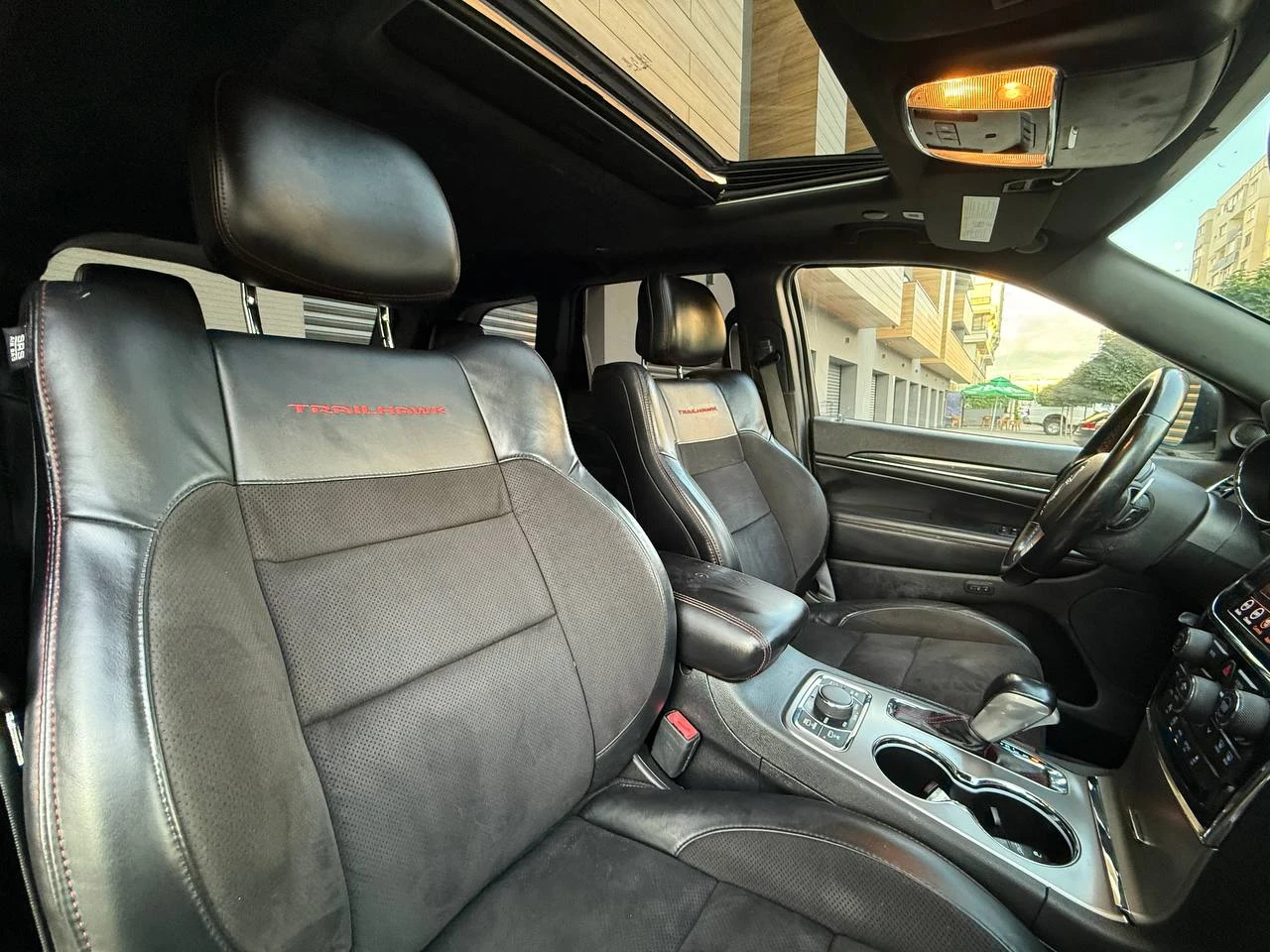 Jeep Grand cherokee 3.6V6* TRAILHAWK* 4X4, снимка 9 - Автомобили и джипове - 55425070