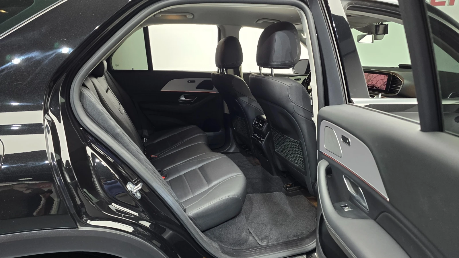 Mercedes-Benz GLE 300 d 4MATIC, снимка 11 - Автомобили и джипове - 55563421