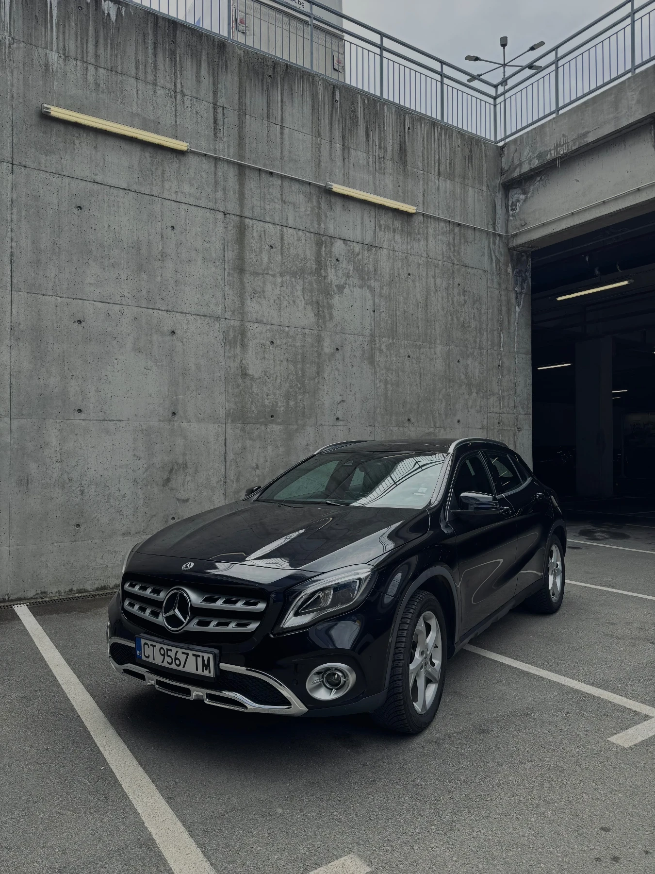 Mercedes-Benz GLA 200 d FACELIFT | PANORAMA | 136 kc, снимка 2 - Автомобили и джипове - 56245074