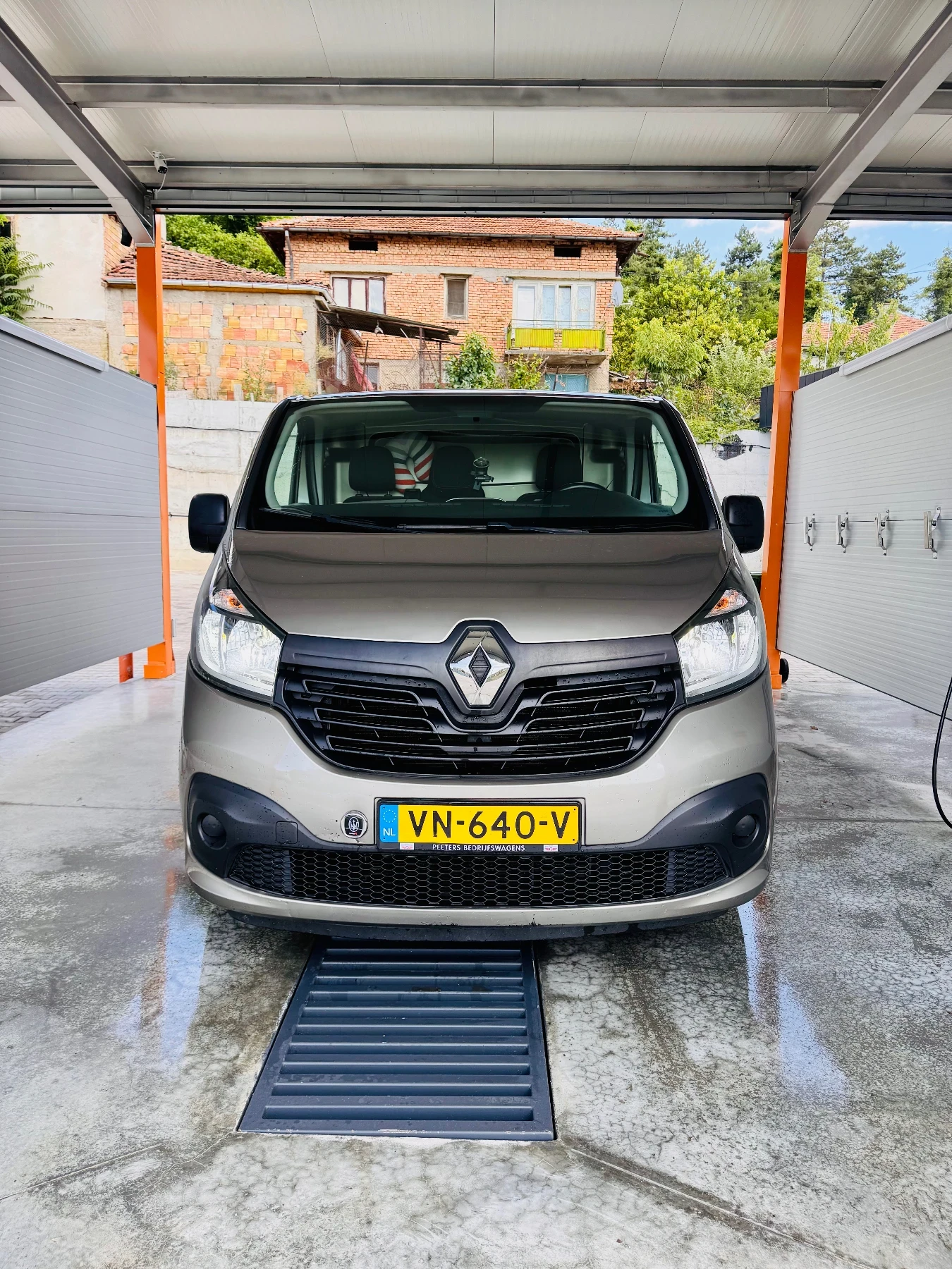 Renault Trafic 1.6 DCI 120ps - изображение 2