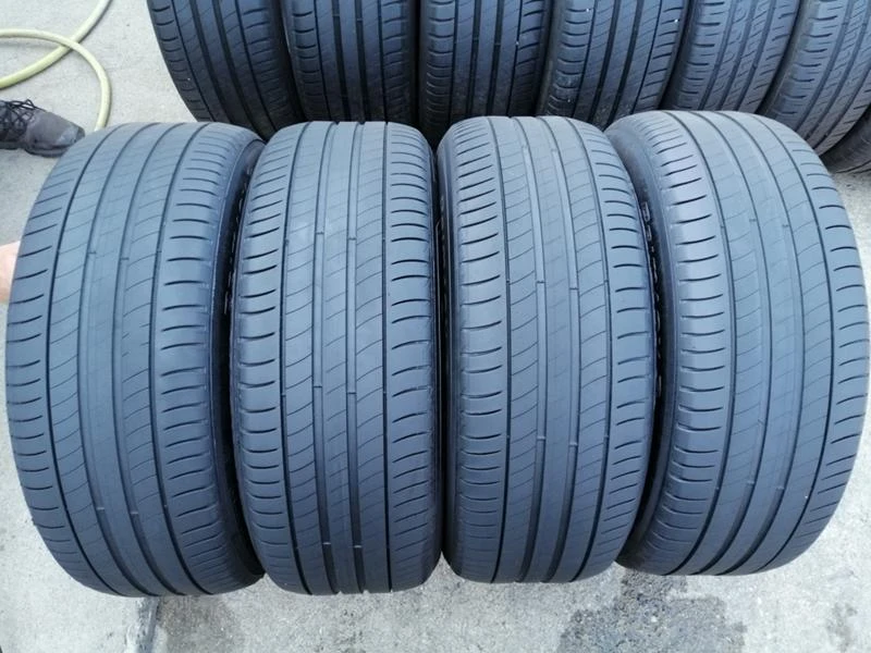 Гуми Летни 225/55R18, снимка 1 - Гуми и джанти - 36775907