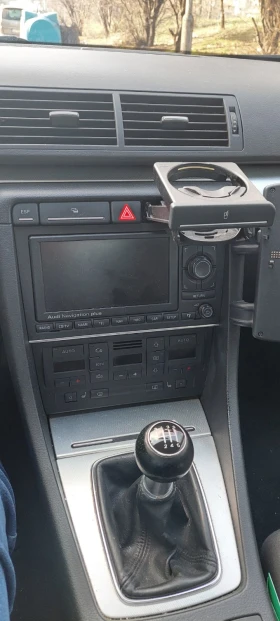 Audi A4 - 3350 € / 6552.03 лв. - 56521116 7