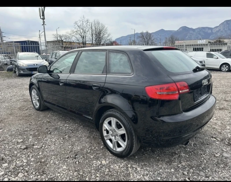 Audi A3 1.6 sportbag, снимка 3 - Автомобили и джипове - 47419253