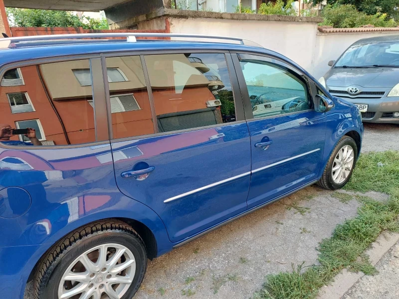VW Touran, снимка 2 - Автомобили и джипове - 52646416