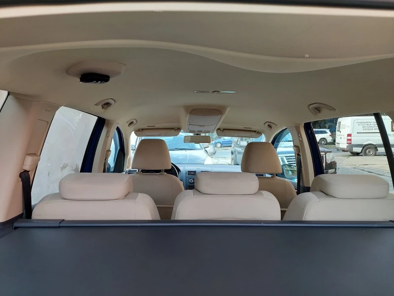 VW Touran, снимка 8 - Автомобили и джипове - 52646416