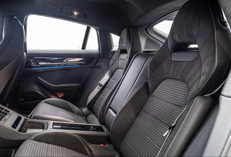 Porsche Panamera GTS SPORT DESIGN BOSE MATRIX 360, снимка 13 - Автомобили и джипове - 51793895