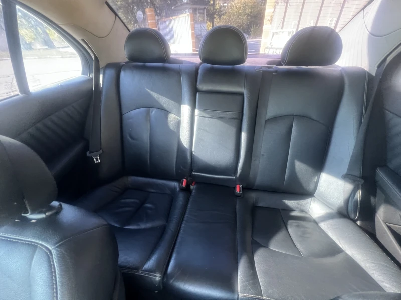 Mercedes-Benz E 320 CDI , снимка 13 - Автомобили и джипове - 51810219