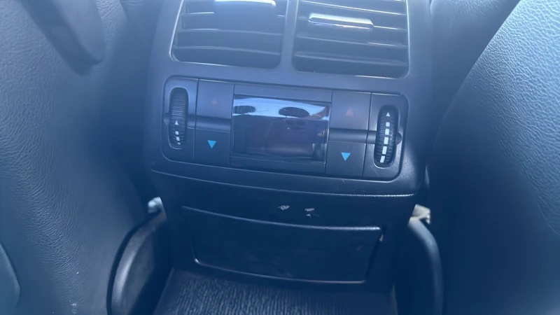 Mercedes-Benz E 320 CDI , снимка 17 - Автомобили и джипове - 51810219