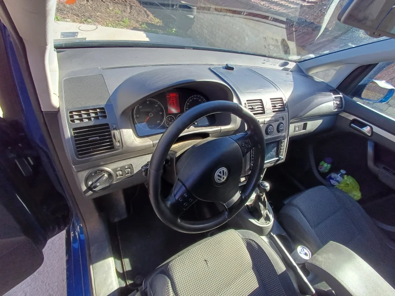 VW Touran 1.9, снимка 6 - Автомобили и джипове - 52312037