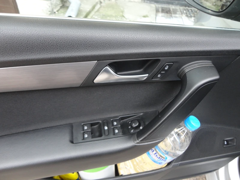 VW Passat, снимка 9 - Автомобили и джипове - 52341628