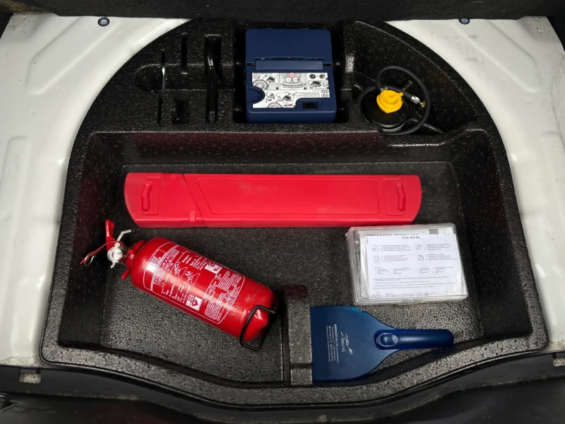 Hyundai I30 1.4, снимка 11 - Автомобили и джипове - 52369563