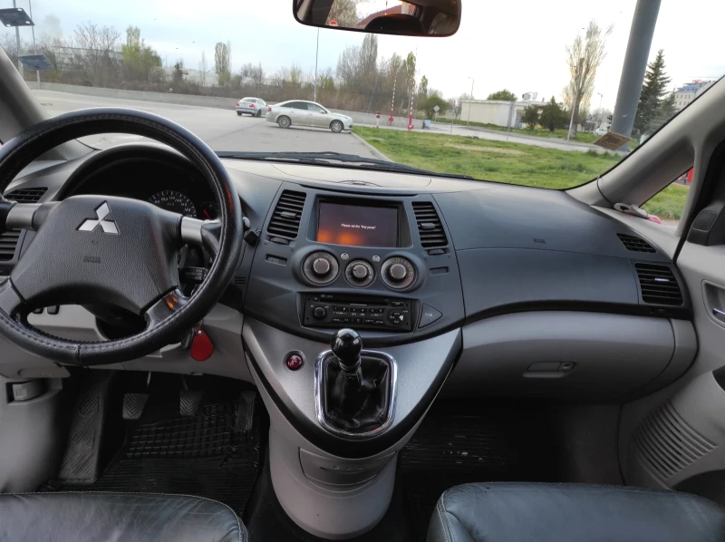 Mitsubishi Grandis, снимка 6 - Автомобили и джипове - 53286687