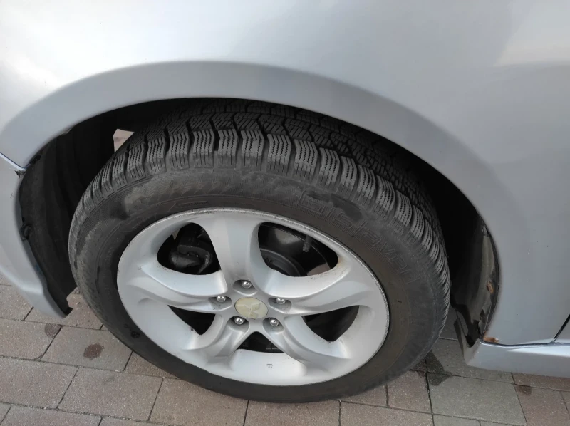 Mitsubishi Grandis, снимка 9 - Автомобили и джипове - 53286687