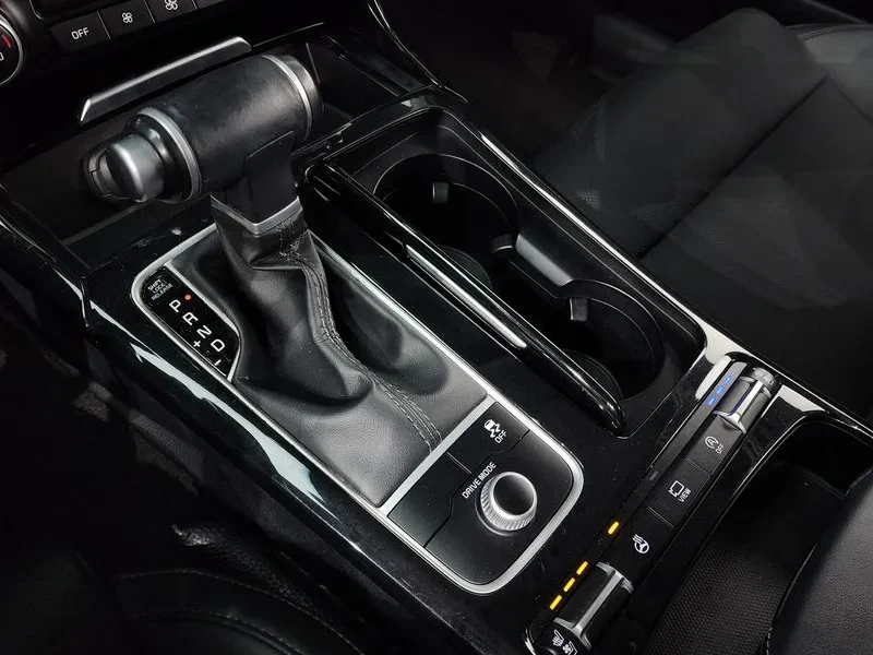 Kia Stinger 2.0 Turbo 2Wd Prime, снимка 9 - Автомобили и джипове - 55689952