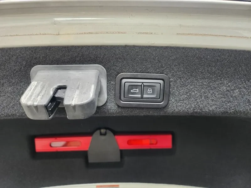 Audi A6 35 Tdi Quattro Premium, снимка 16 - Автомобили и джипове - 55748770